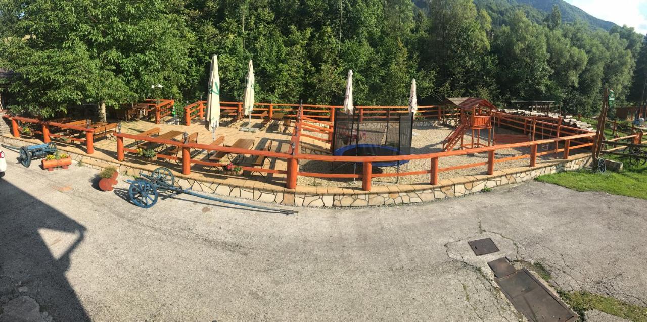 Penzion Zbojnik Terchova Luaran gambar